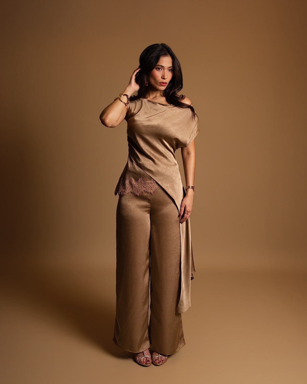 Seda Lace Set